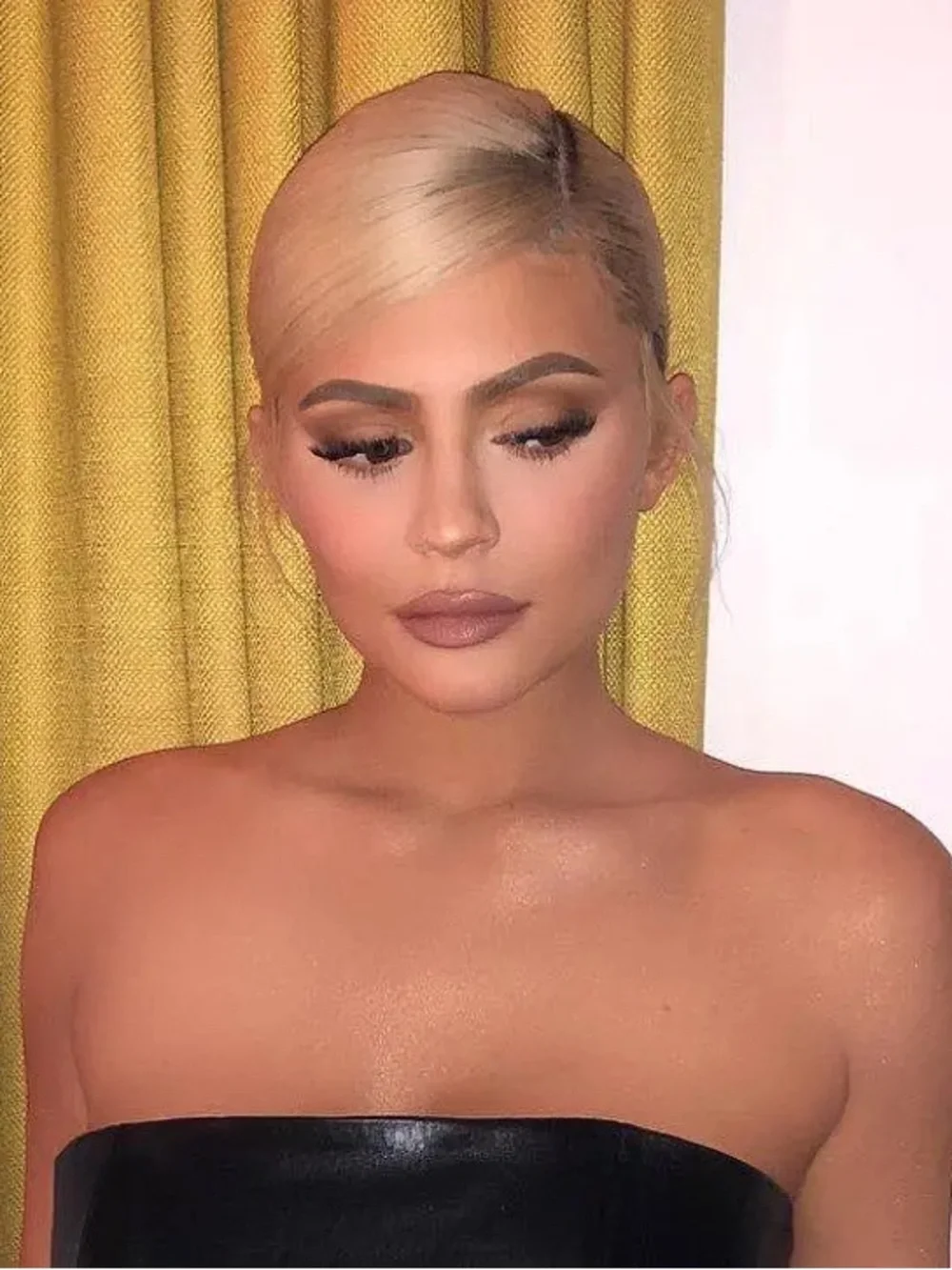 KYLIE Dulce de Leche Creme Lipstick discontinued NIB